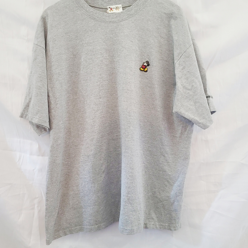 Disney gray mickey top size XL-O